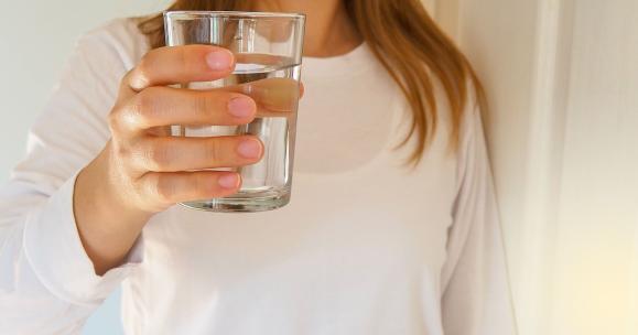 Acqua e salute: i benefici di una corretta idratazione