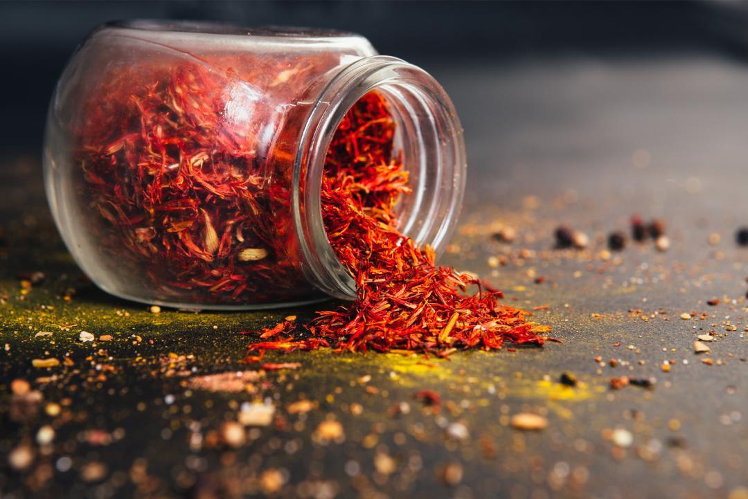 Benefici dello zafferano, l'oro rosso che fa bene alla salute