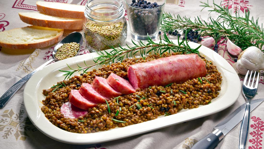 cotechino-con-lenticchie--