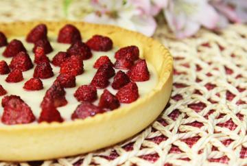 Crostata con fragoline di bosco