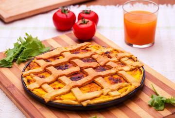 Crostata salata con ricotta, curcuma e prosciutto cotto