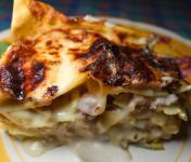 Lasagne ai carciofi e salsiccia