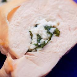 petto-di-pollo-ripieno-di-ricotta-e-basilico