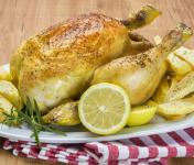 Pollo intero arrostito