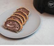 Polpettone al forno ripieno di formaggio e prosciutto