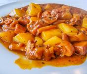 Seppie in umido con patate e pomodori
