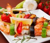 Spiedini di pesce alla griglia