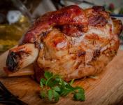 Stinco di maiale al forno