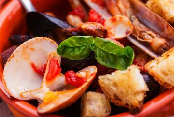 Zuppa di frutti di mare